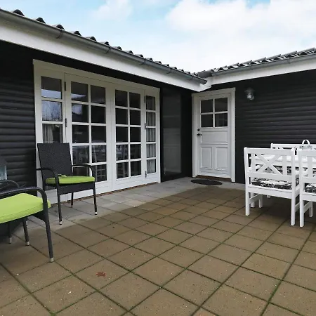 6 Person Holiday In *